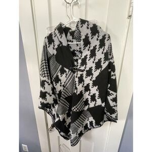 Marc New York Poncho with Buckle Detail, One Size Fits Most, Acrylic/Polyester